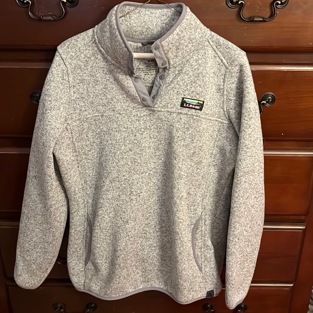 LL Bean sweater fleece pullover. Excellent condition